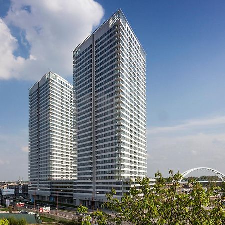Sag Panorama City Free Parking Bratislava Luaran gambar